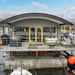 Botel Merkur Grasten