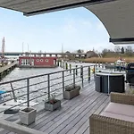 Botel Merkur