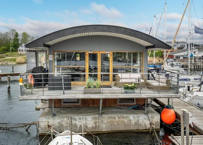 船屋 Merkur 加斯庭